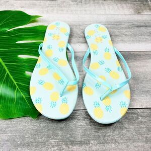 Lauren Conrad pineapple flip flops